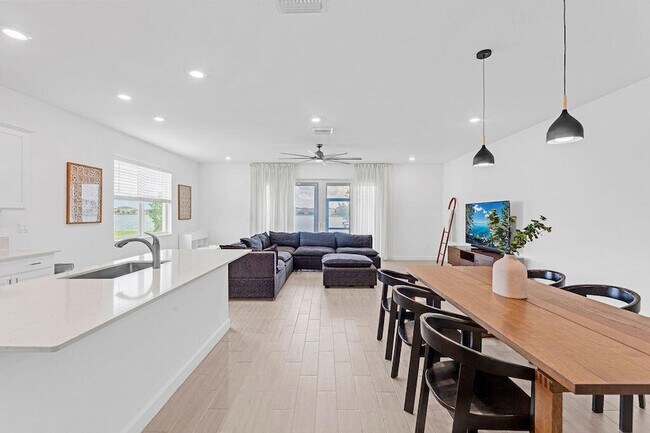 Building Photo - 7609 NW Archerfield Dr