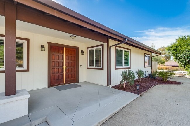 Building Photo - Charming 3-Bed, 2-Bath Home for Rent in Oc...