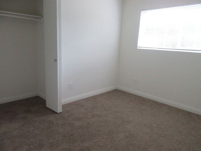 Building Photo - Duggan Property Management, Inc Presents -North Hills (4 bed, 2 bath)