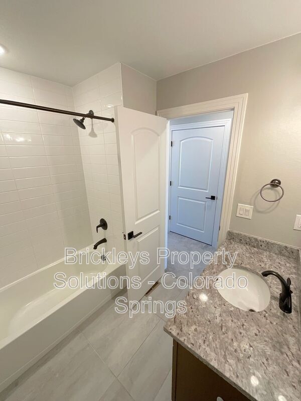 Building Photo - 1721 Rose Quartz Heights