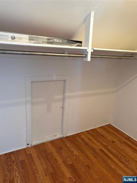 Building Photo - 23 Barrington Ave