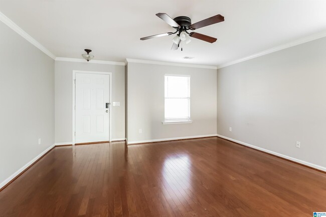 Building Photo - 165 Briar Ridge Ln