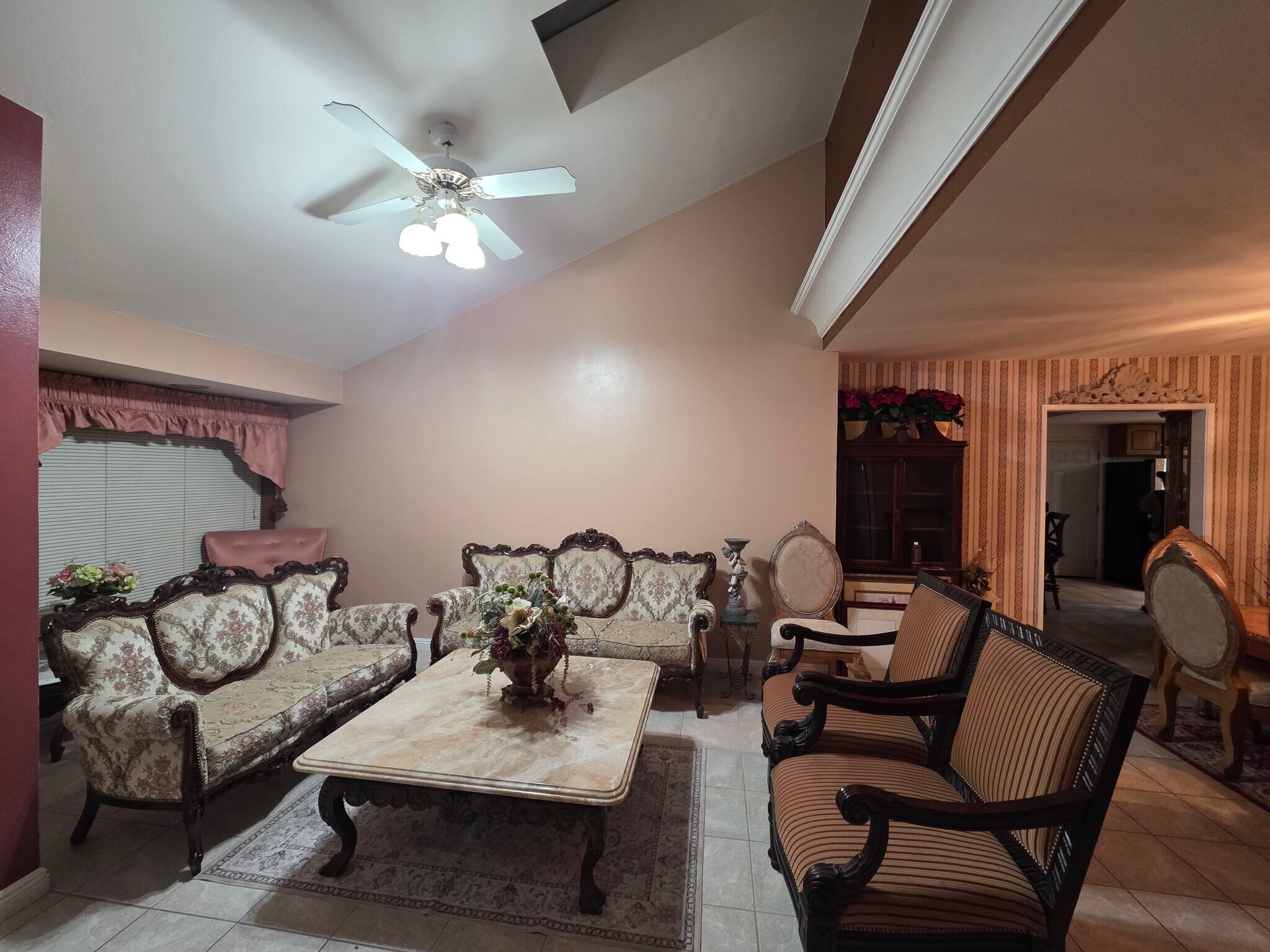 Building Photo - 3154 Luxurious Highland Home