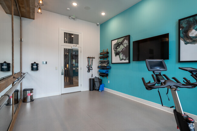 Private Yoga Studio - Barclay Chase Apartment Homes