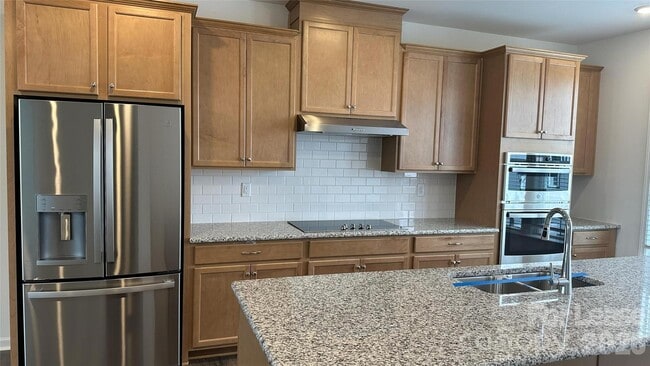 Building Photo - 3214 Stelfox St