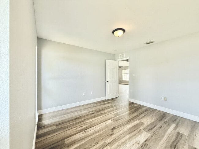 Building Photo - 22148 Lockport Ave