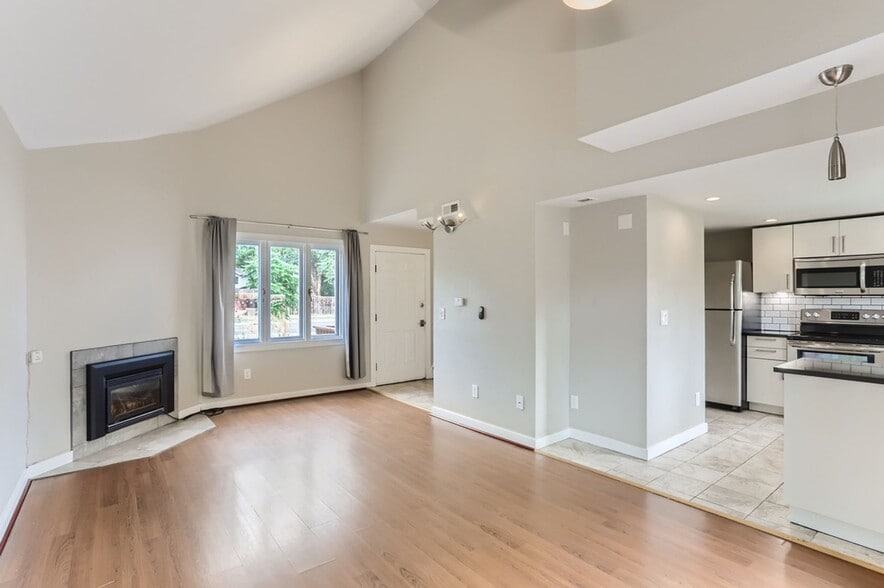 Building Photo - 2340 Folsom St