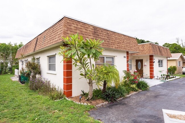 Building Photo - 7651 NW 74th Ave