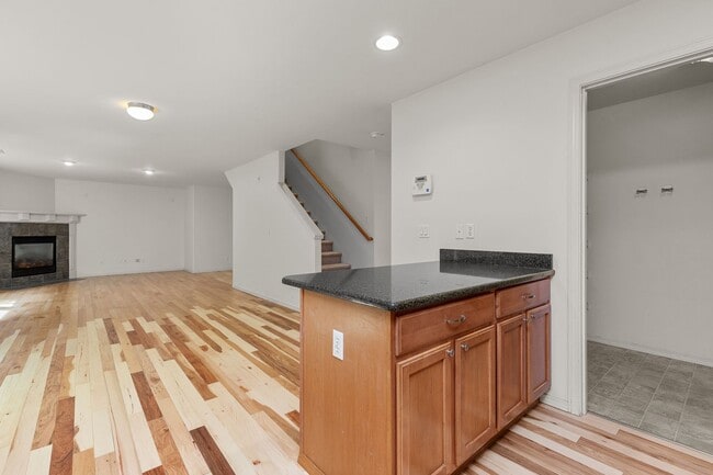 Building Photo - Stunning 3 bed, 2.5 bath home in desirable Bothell neighborhood
