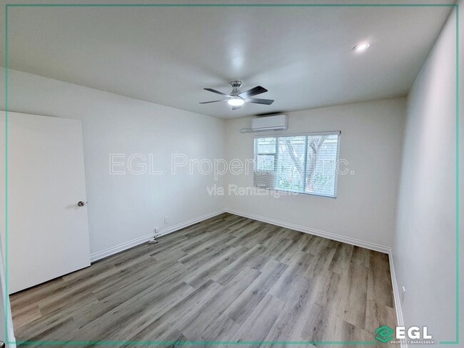 Building Photo - 250 N Cordova St