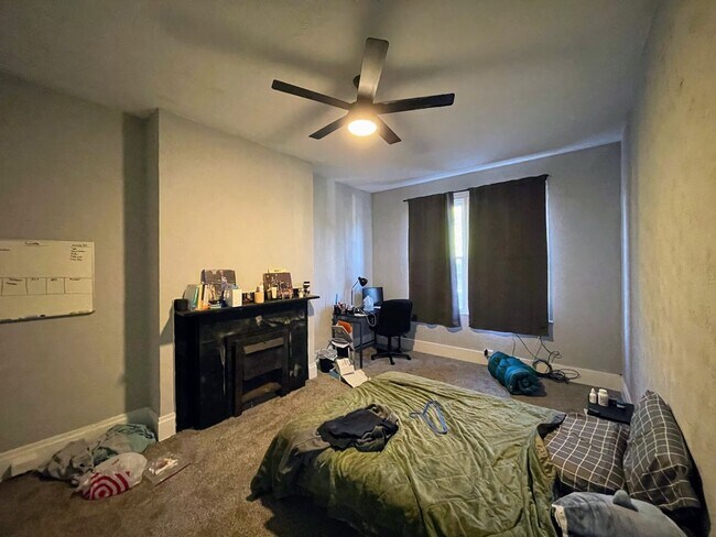 Building Photo - 3227 Dawson St