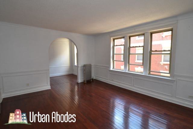 Building Photo - 528 W Surf St