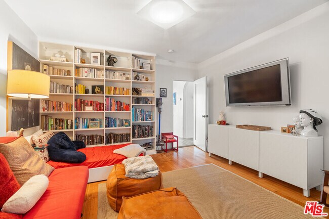 Building Photo - 1954 Federal Ave