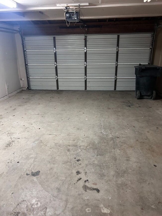 Building Photo - 3 Bedroom/3 Bath Tiffany Estates Ripon Ca