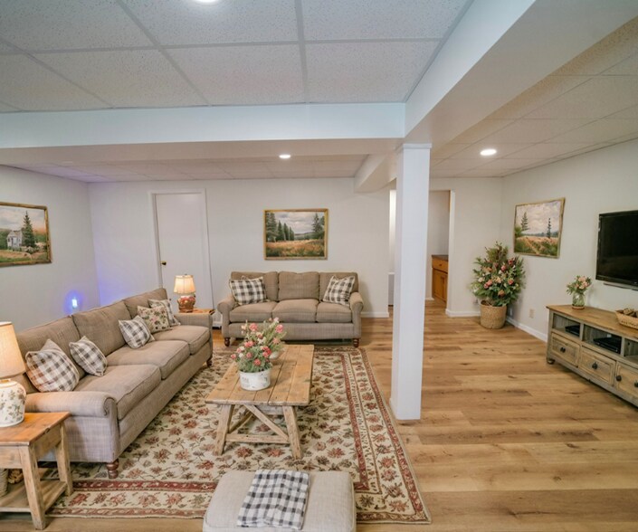 Building Photo - 2310 County Rd E