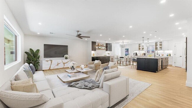 Building Photo - 6414 Woodbrook Ln