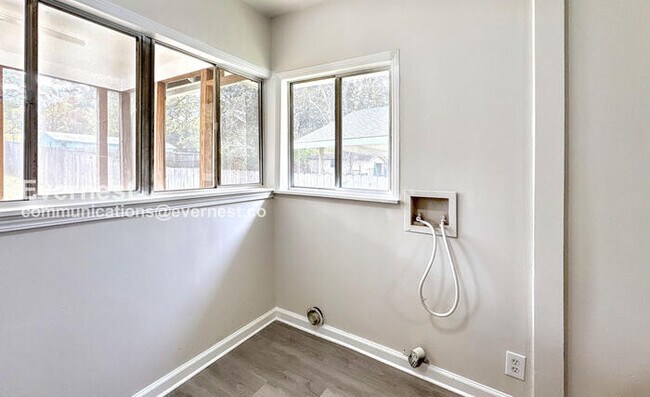 Building Photo - 3258 Pike Ave