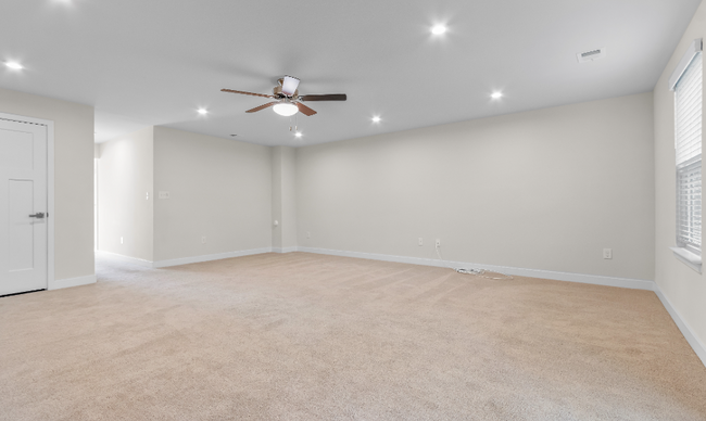 Building Photo - WOW! Amazing 3 story condo for rent