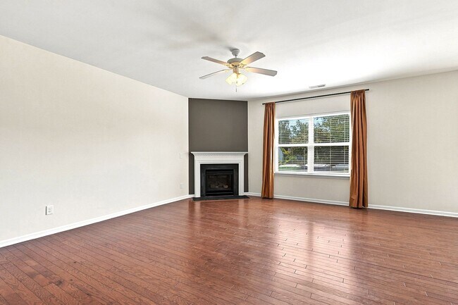 Building Photo - 4332 Burchard Dr