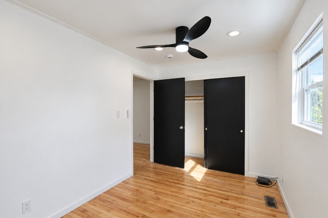 Building Photo - 118 Stone Dr