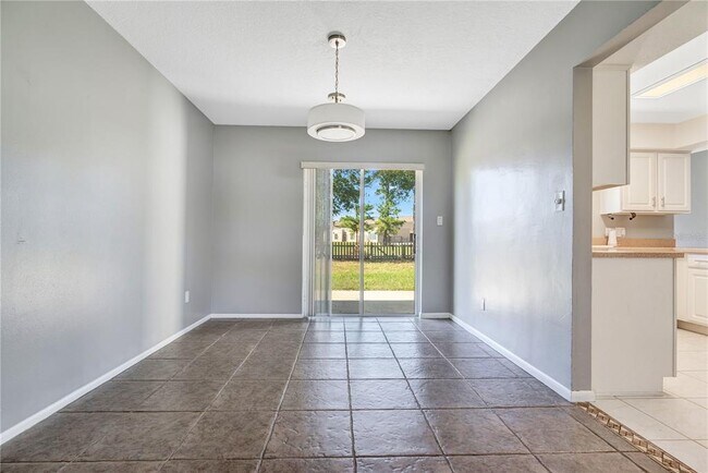 Building Photo - 111 Colyer Dr