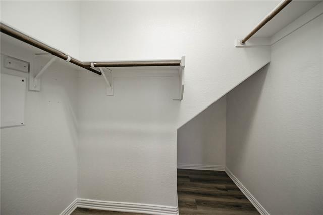 Building Photo - 2100 Benjamin Creek Dr