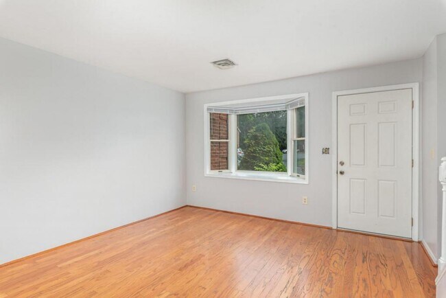 Building Photo - 1133 Nanroc Dr