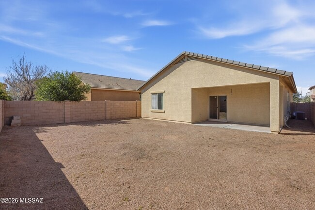 Building Photo - 6737 S Cut Bow Dr