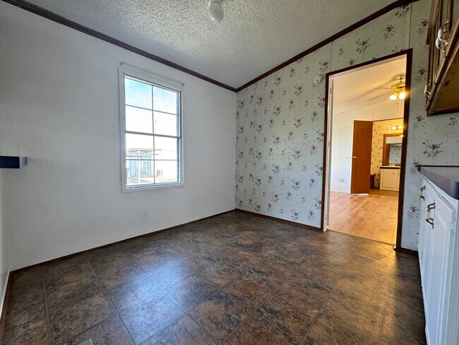 Building Photo - 2478 Hintz Rd