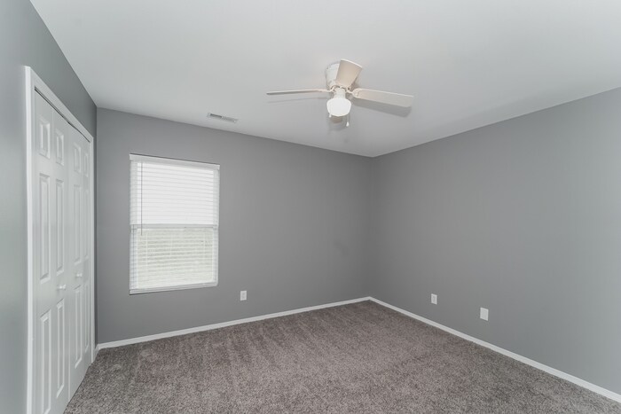 Building Photo - 12825 Old Iron Ln