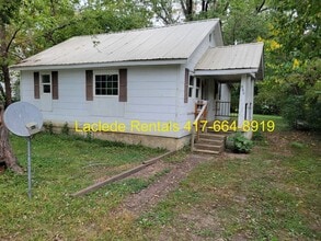 Building Photo - 2 BEDROOM 1 BATHROOM HOUSE FOR RENT