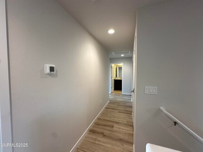Building Photo - 1180 Arrastra Rd