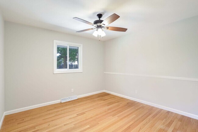 Building Photo - 1716 Georgetown Dr