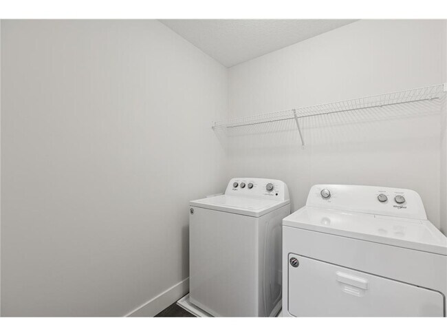 Building Photo - 8689 Deerwood Ln N