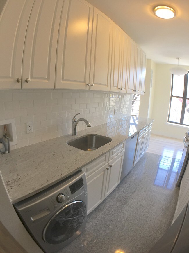 Floorplan - 658-666 West 188th