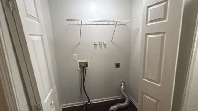 Building Photo - 805 Georgian Hills Dr