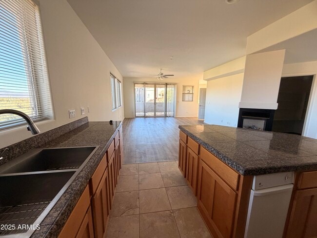 Building Photo - 13450 N Mountainside Dr