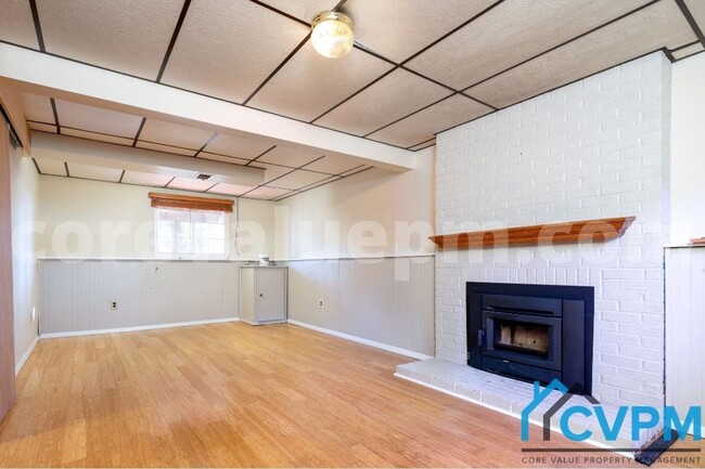 Building Photo - 7717 Baggins Rd