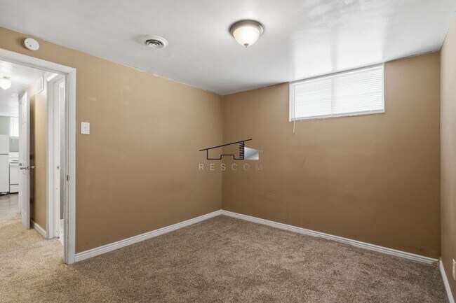 Building Photo - 3729 Quincy Ave