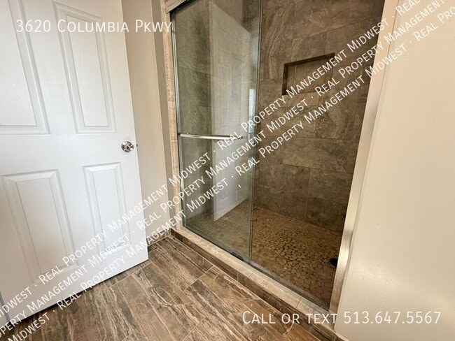 Building Photo - 3620 Columbia Pkwy