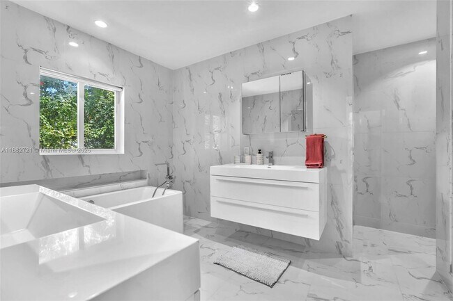 Building Photo - 203 Ridgewood Rd