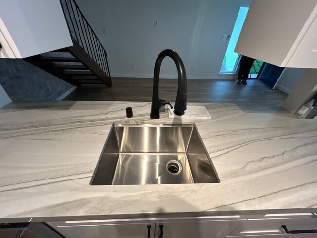 Building Photo - Fabulous Remodeled Condo