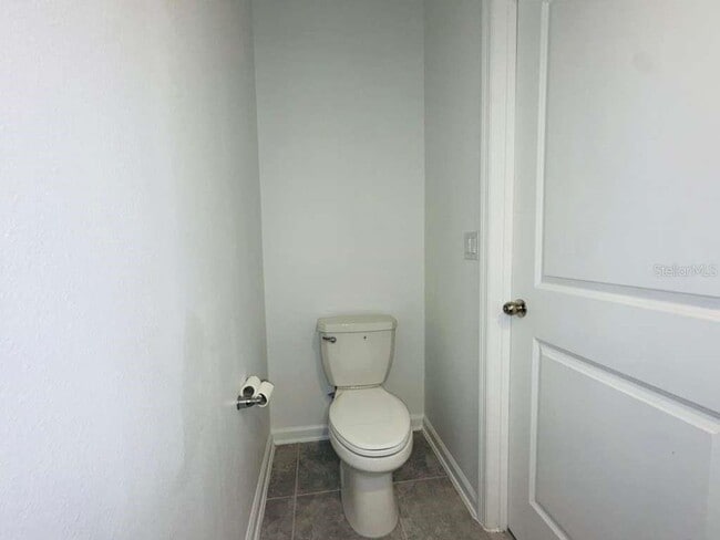 Building Photo - 2473 Skyline Lp