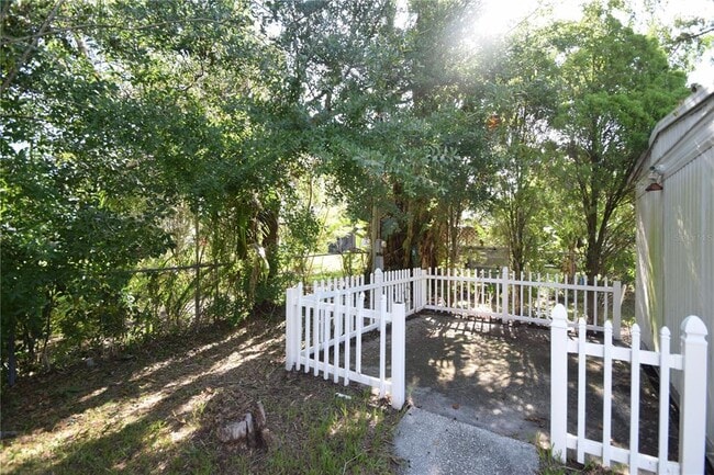 Building Photo - 3310 Peachtree Hill Rd