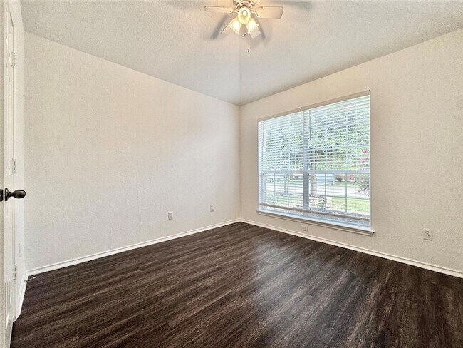 Building Photo - 1015 Aiken Dr