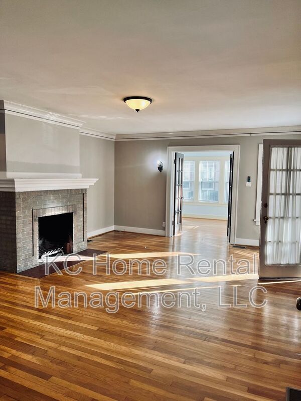 Building Photo - 3725 Locust St