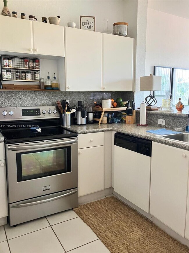 Building Photo - 17820 NW 73rd Ave