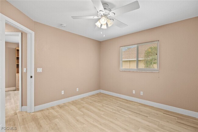 Building Photo - 3045 NW 5th Pl