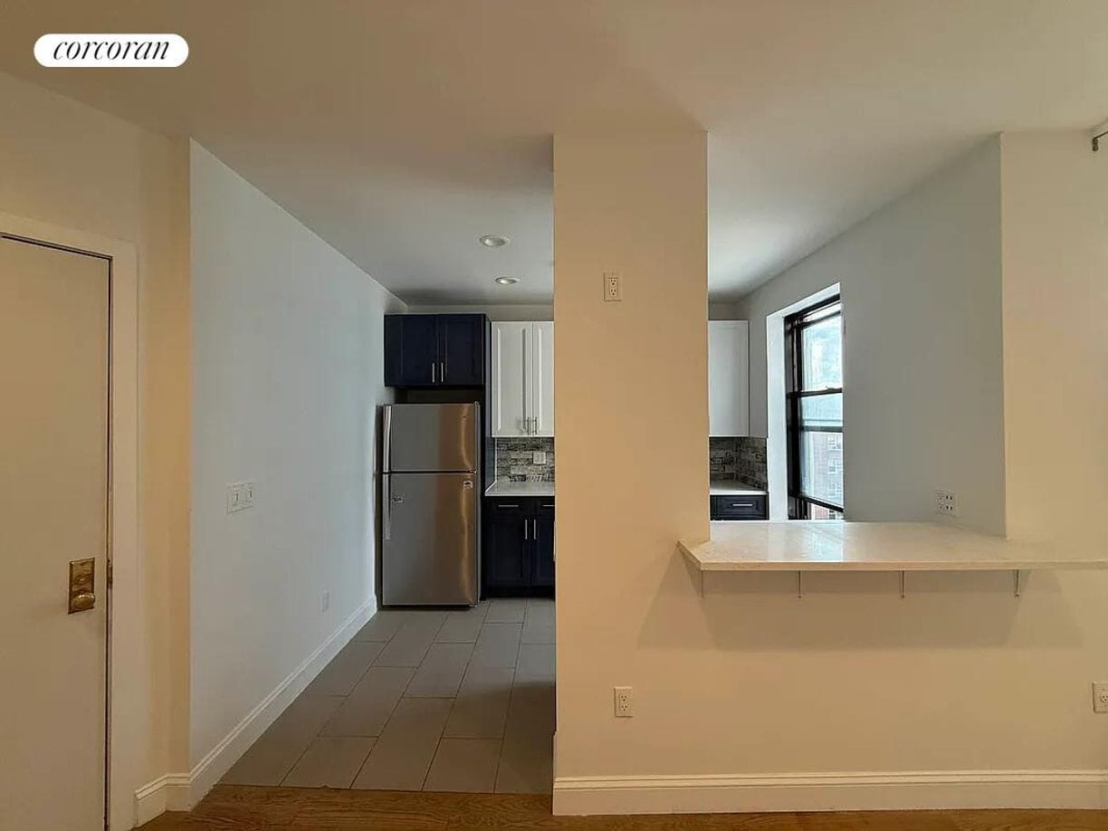 Building Photo - 2197 Ocean Ave