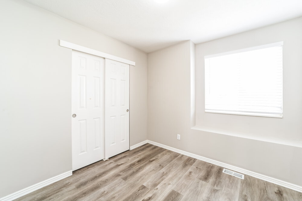 Building Photo - 7747 S Briar Dr